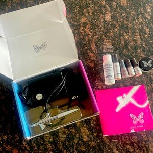 Slightly used Luminess Air Brush makeup Kit